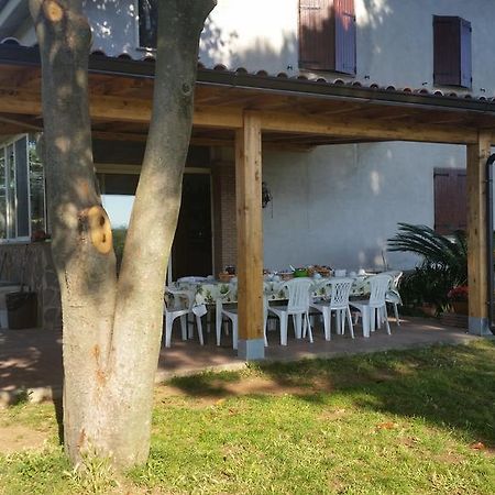 La Finestra Sul Cortile Bed & Breakfast Помеция Екстериор снимка