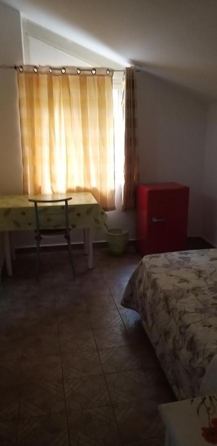 La Finestra Sul Cortile Bed & Breakfast Помеция Екстериор снимка